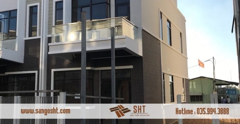 thi cong san go tu nhien chiu liu min