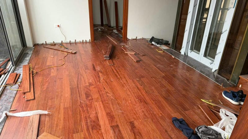 Thi Công Sàn Gỗ Cẩm Trắc Cho Biệt Thự Tai Khu Đt Đô Nghĩa Hà Đông 4